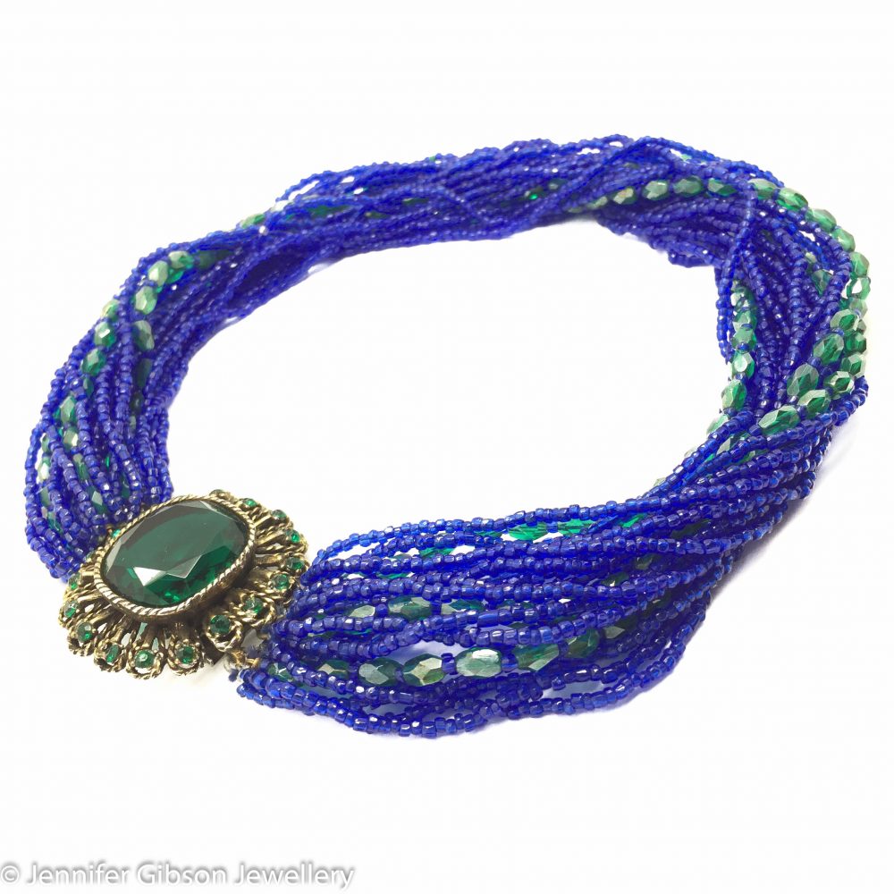 VINTAGE COSTUME JEWELLERY | VOGUE VINTAGE COLLAR