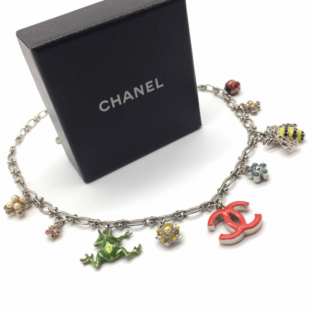 CHANEL Vintage Necklace Charms The Garden Vintage Costume Jewellery VIntage Jewellery Vintage Necklace, Vintage Jewelry, Jewellery Shop, Costume Jewellery, Vintage Costume Jewellery