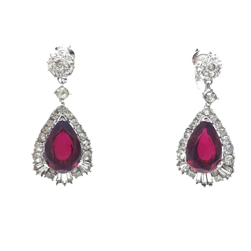 Boucher Earrings, Vintage Costume Jewellery, Vintage Jewellery, Vintage Necklace, Vintage Jewelry, Jewellery Shop, Costume Jewellery, Vintage Costume Jewellery