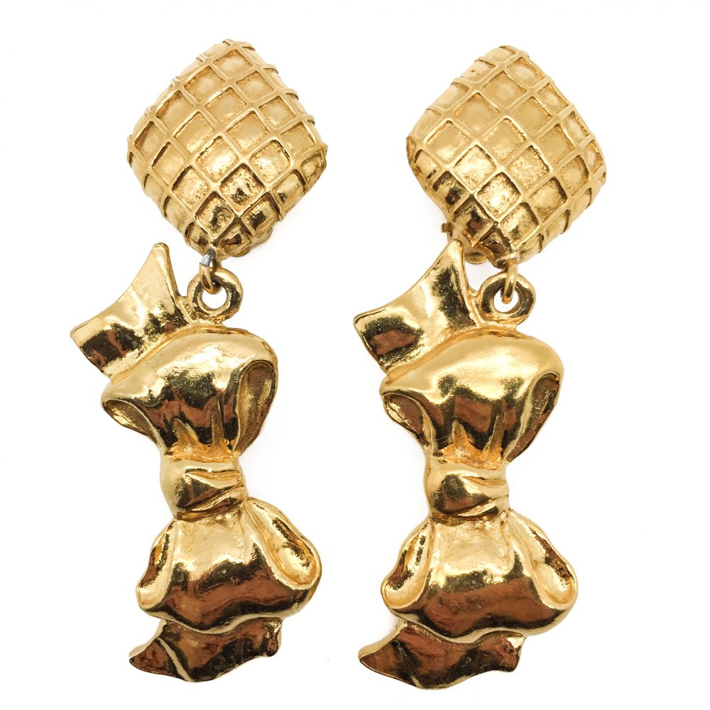 Vintage Chanel bow earring, chanel bow earrings, 1980s chanel, chanel jewellery, vintage chanel jewellery,