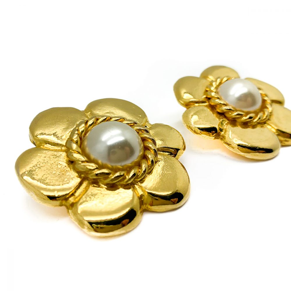 Vintage Pinky Paris Flower Earrings