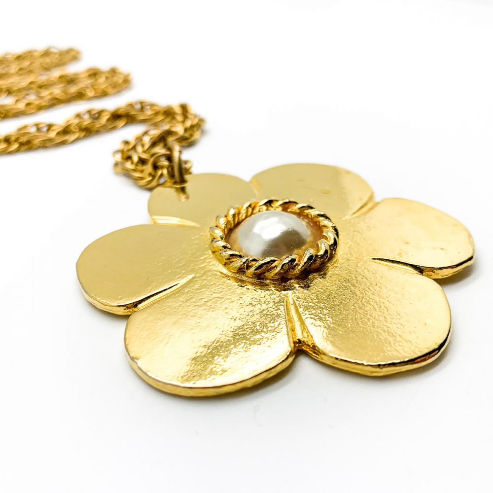 Vintage Pinky Paris Flower Necklace