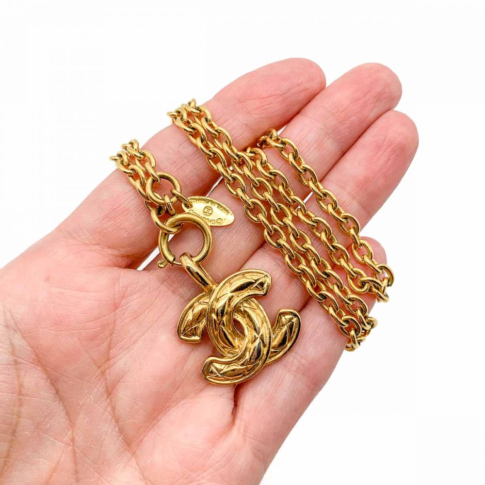 Vintage Chanel Matelassé Necklace