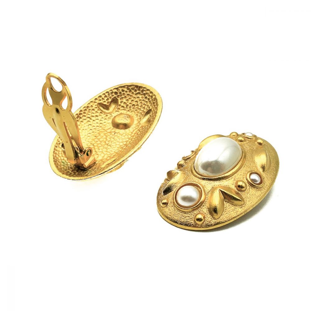 Vintage Etruscan Pearl Earring