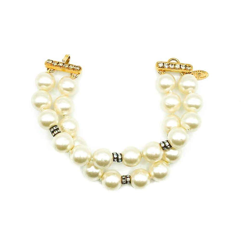 Jennifer Gibson Jewellery Vintage Chanel Pearl Bracelet