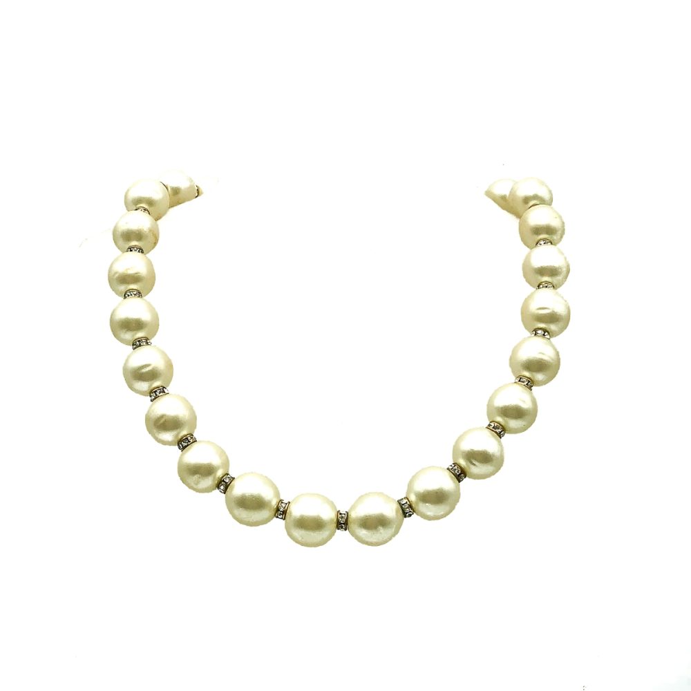 Vintage Chanel pearl necklace