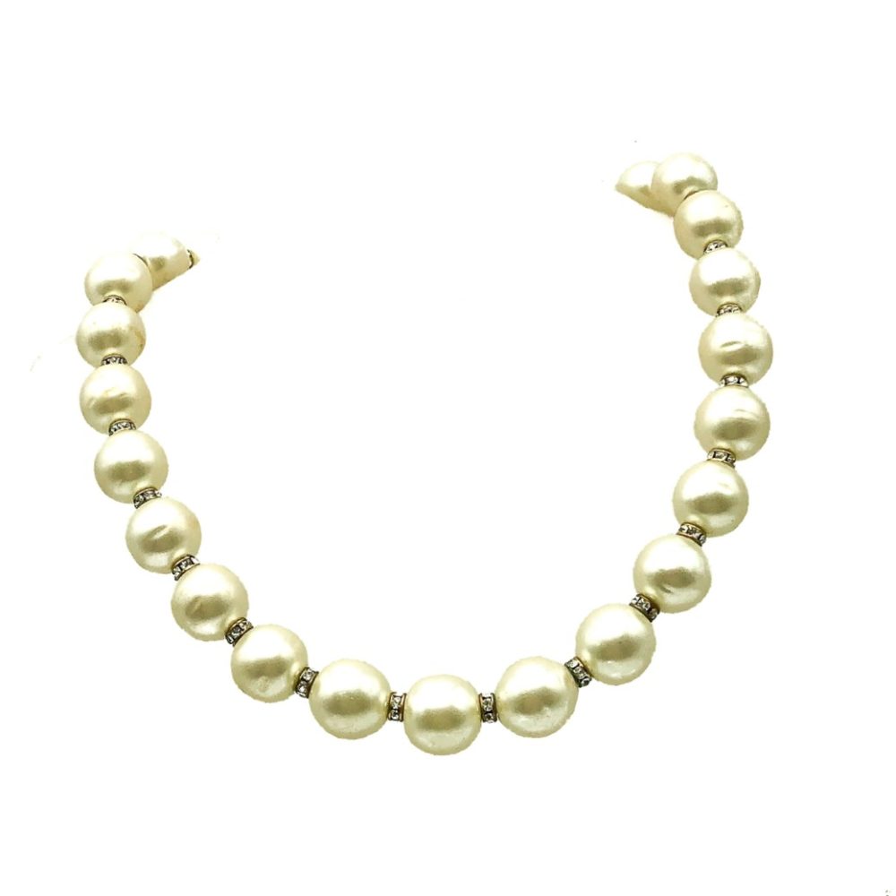 Vintage Chanel pearl necklace