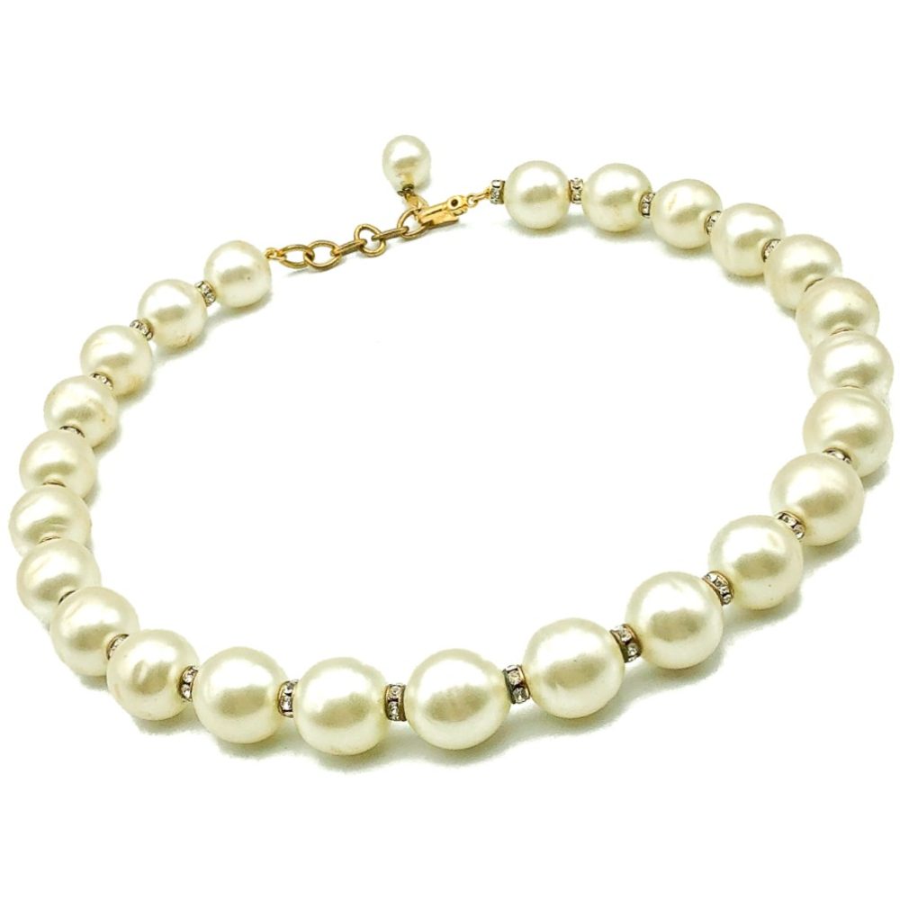 Vintage Chanel pearl necklace