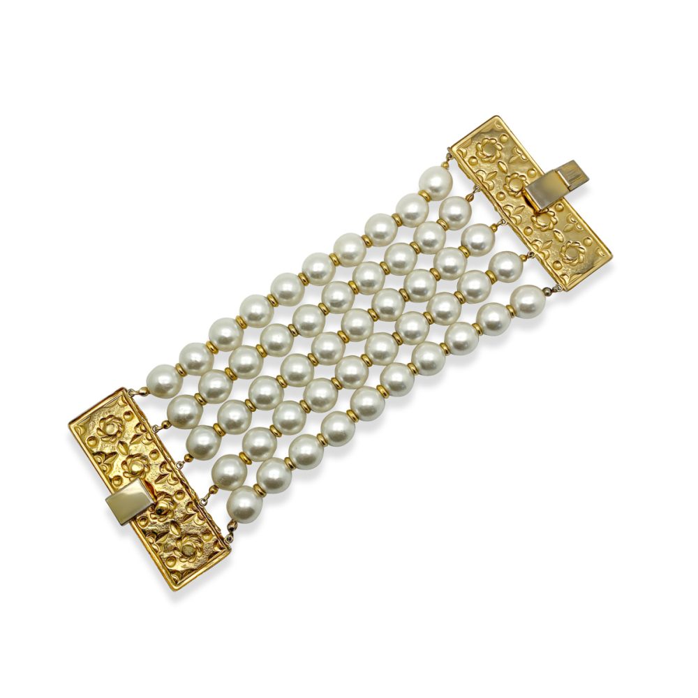 Vintage Statement Pearl Cuff