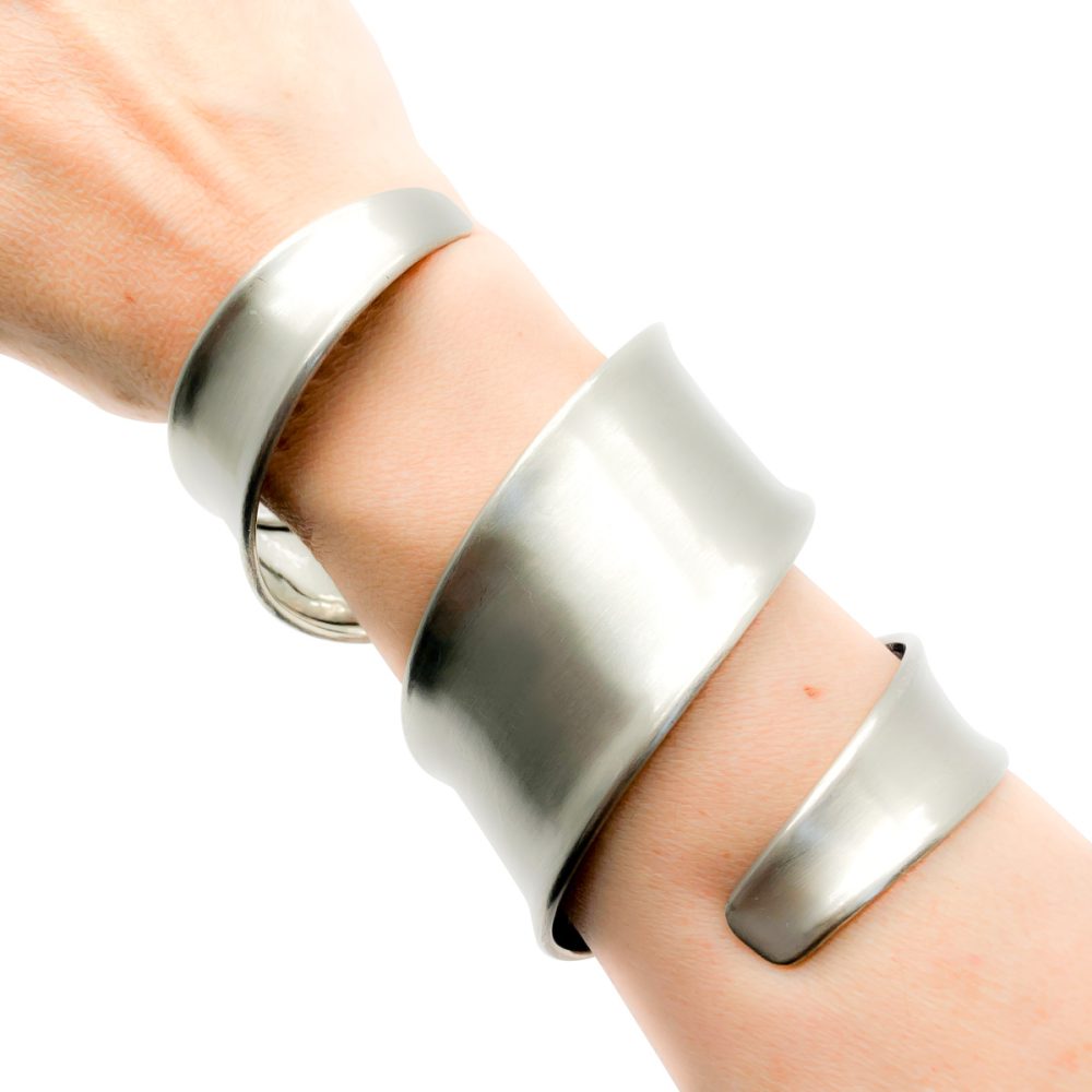 vintage modernist spiral bangle
