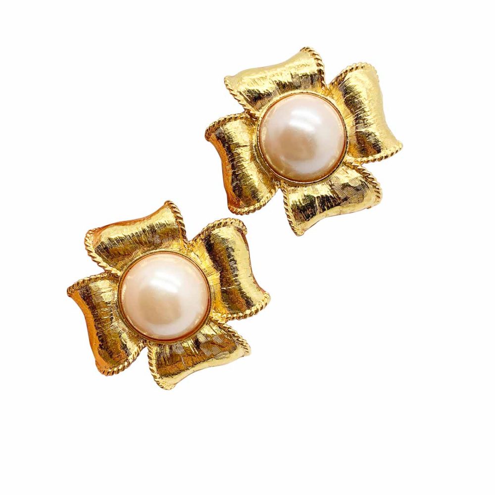 vintage pearl quatrefoil earrings