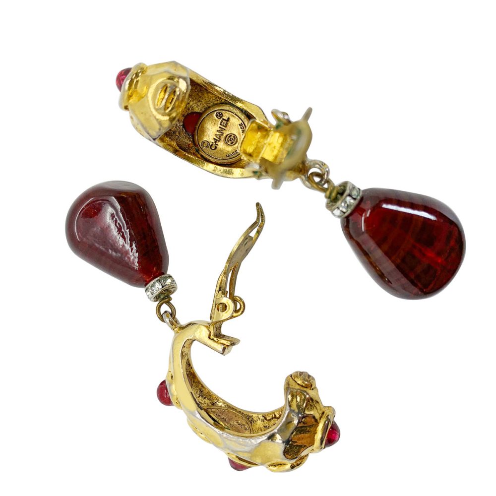 Vintage Chanel pâte de verre Earrings