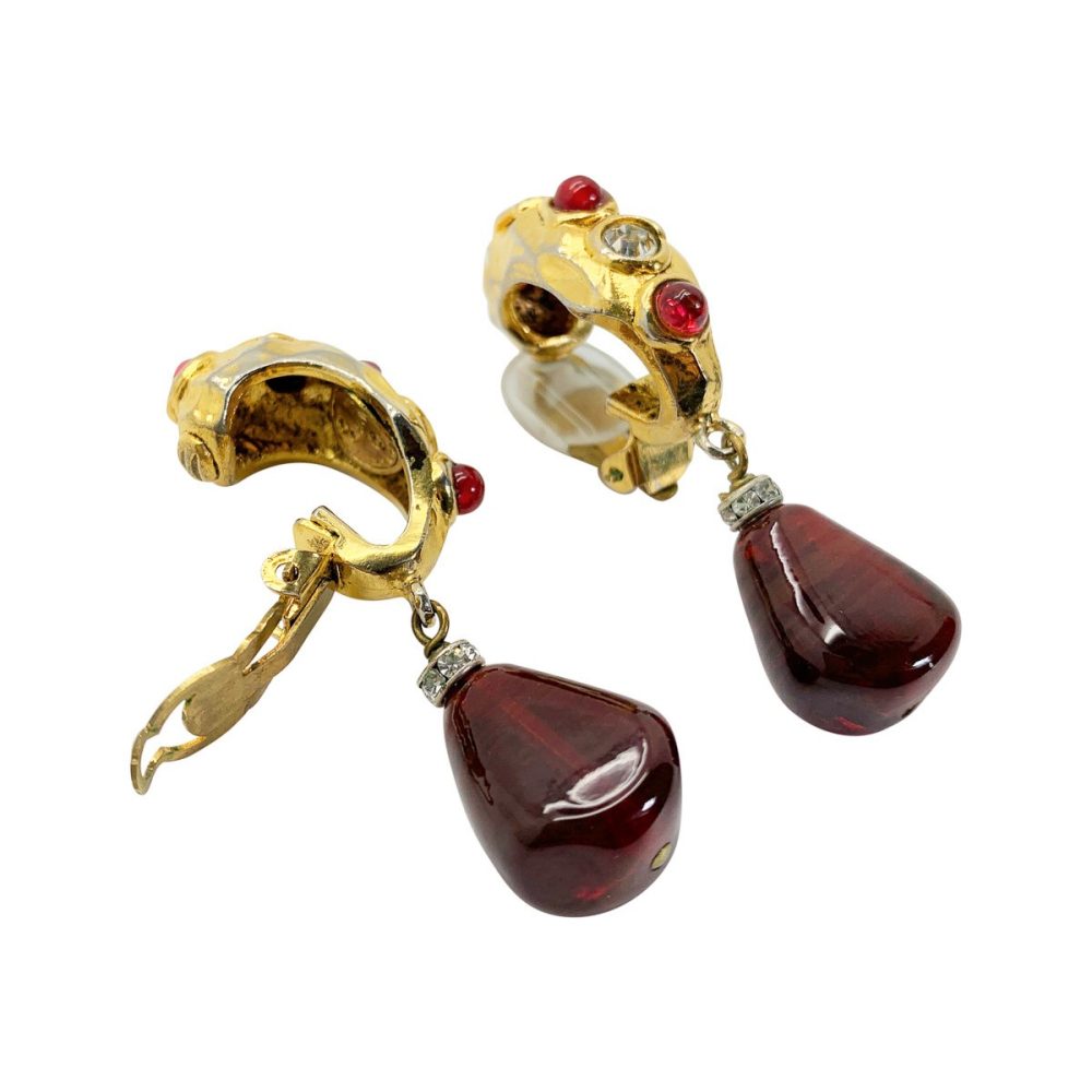 Vintage Chanel pâte de verre Earrings