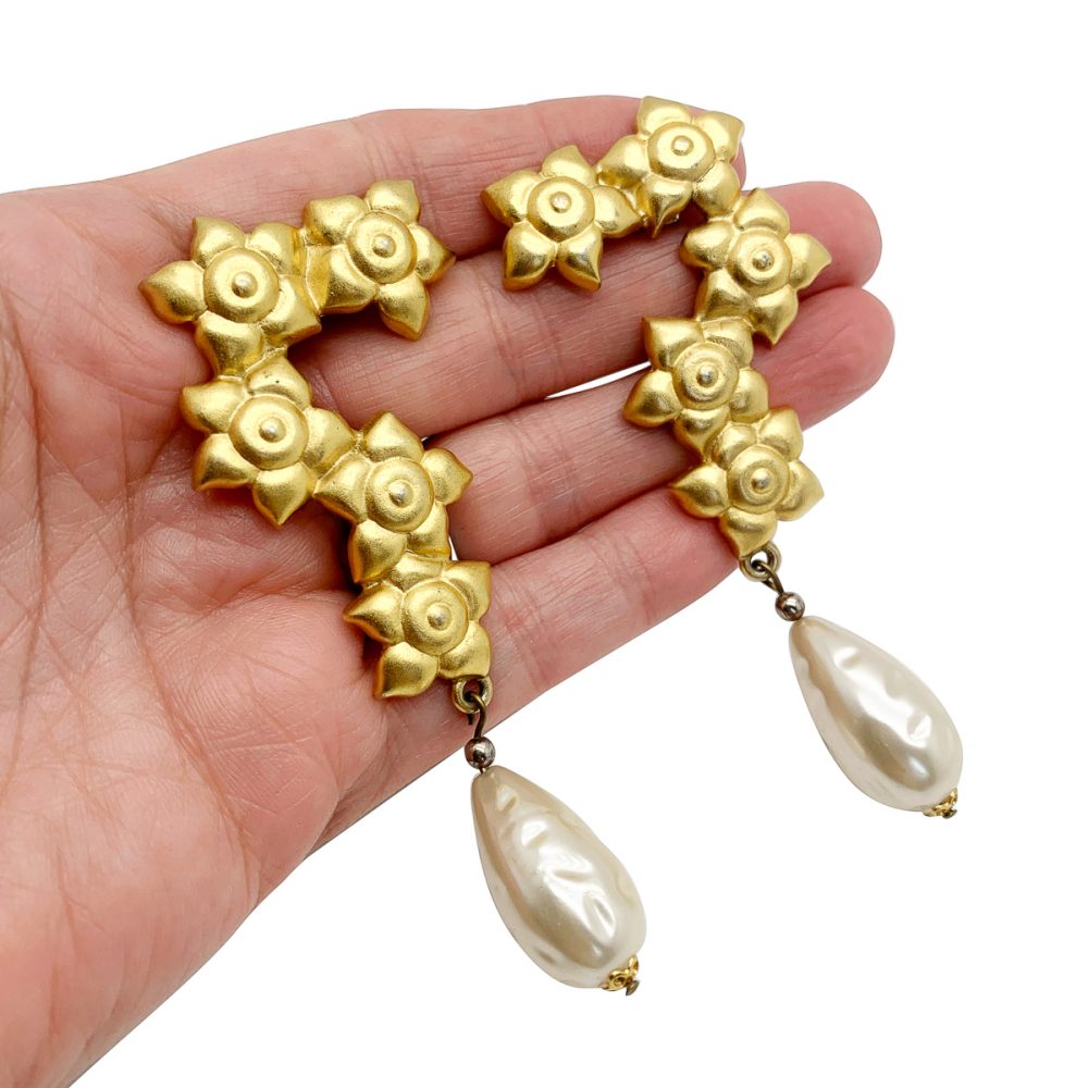 vintage floral pearl earrings