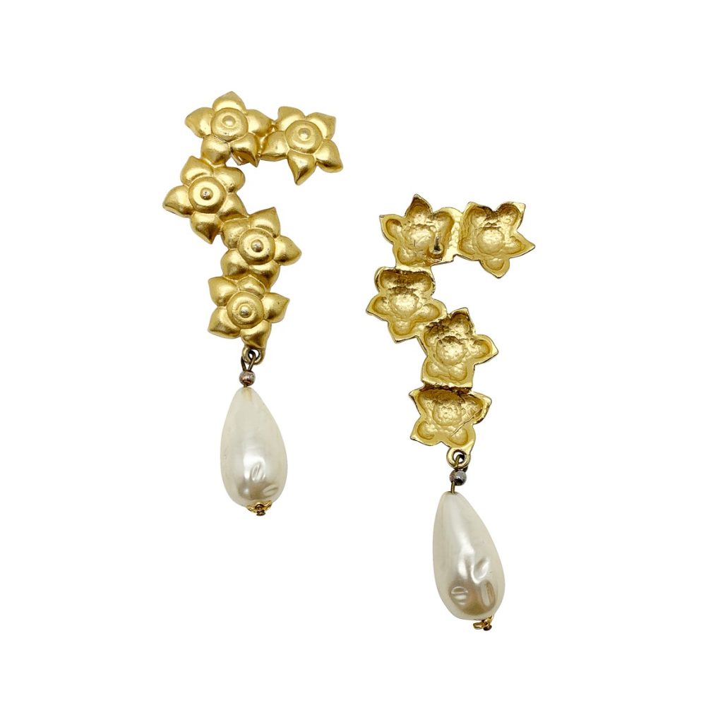 vintage floral pearl earrings
