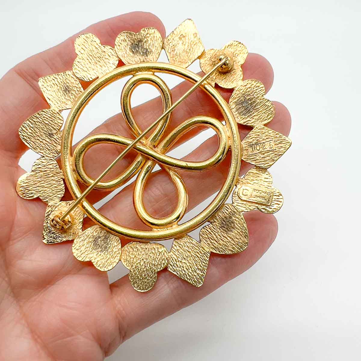 Jennifer Gibson Jewellery 1504 (3) vintage Rochas Cards Brooch