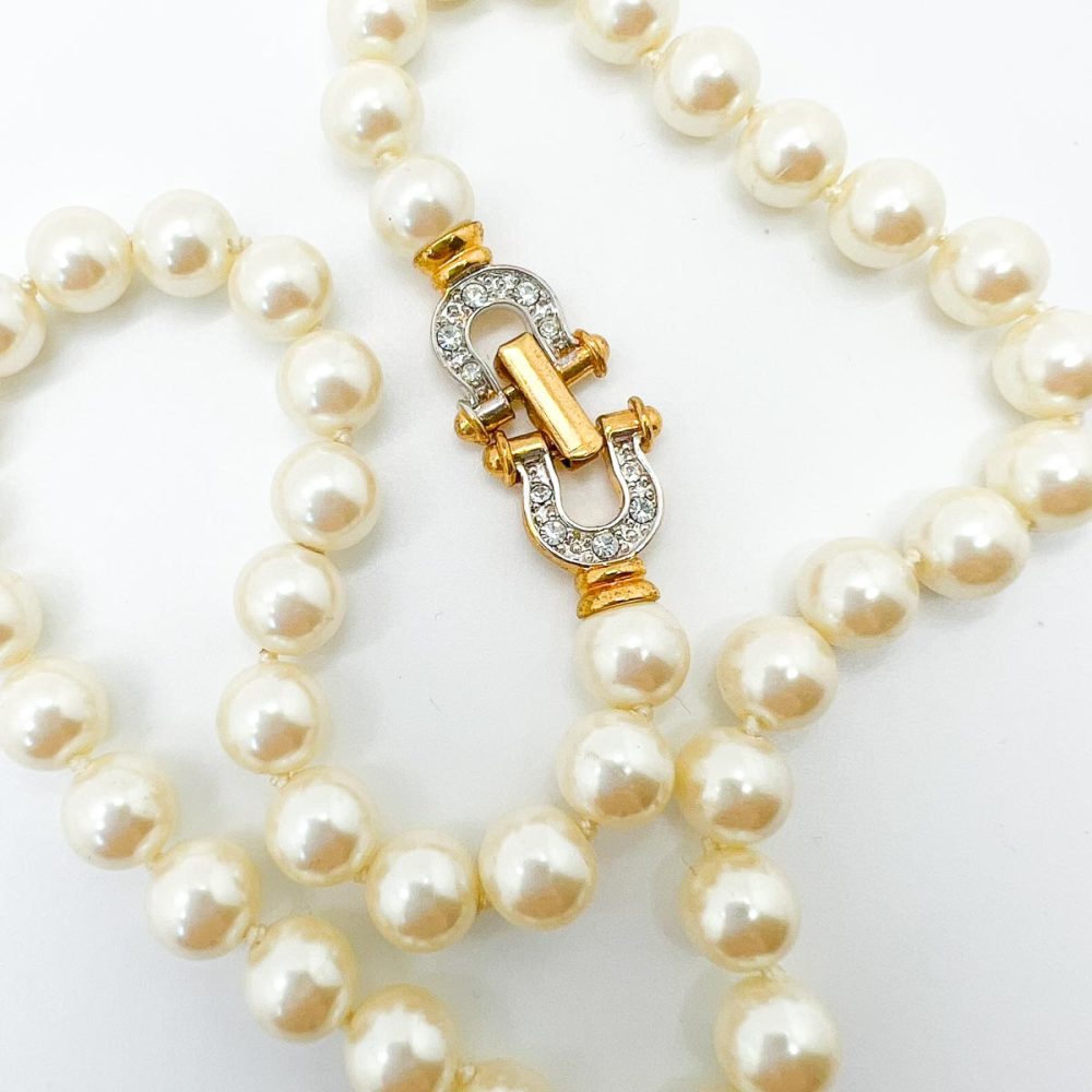 Vintage Pearl Horseshoe Necklace