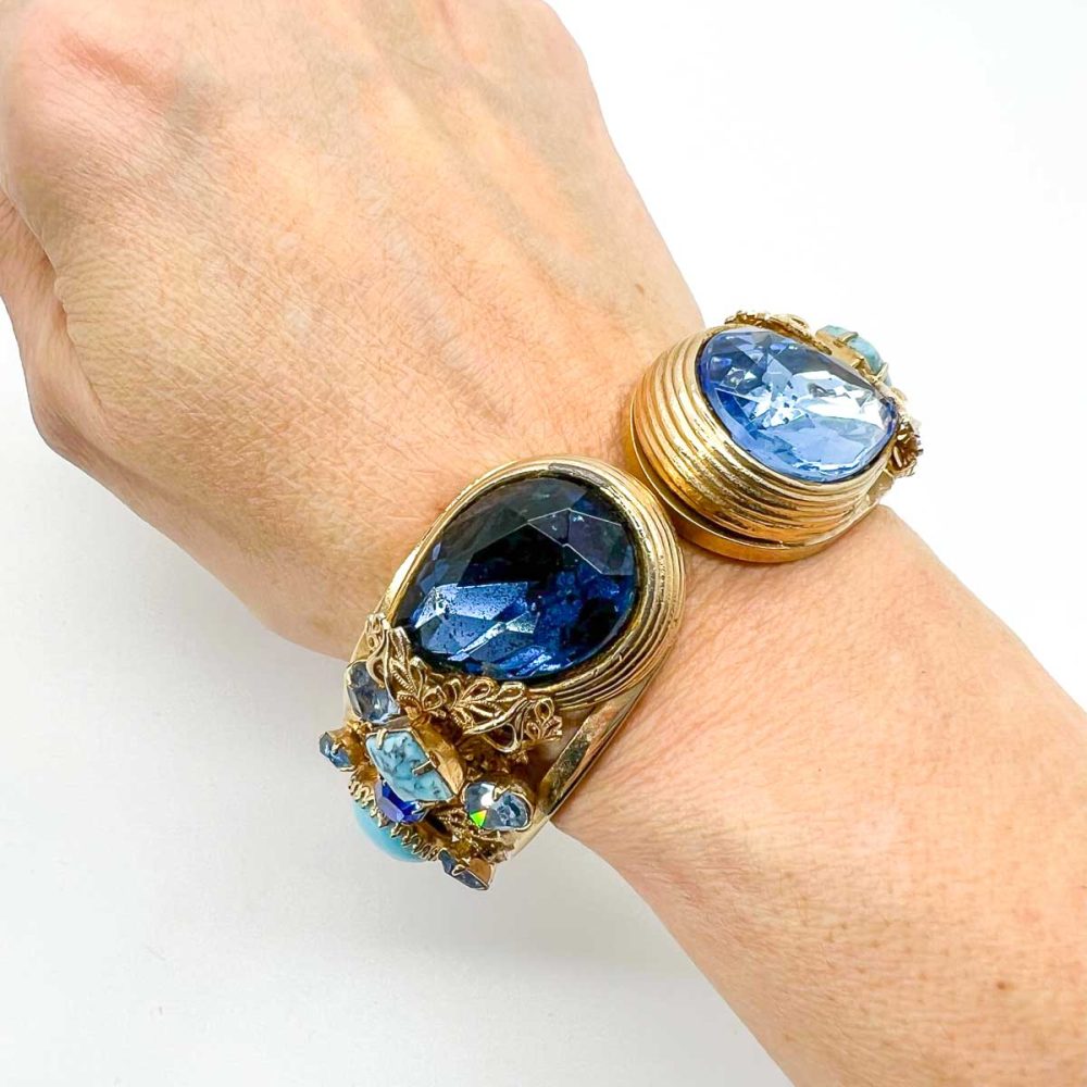 Vintage Blue Teardrop Clamper