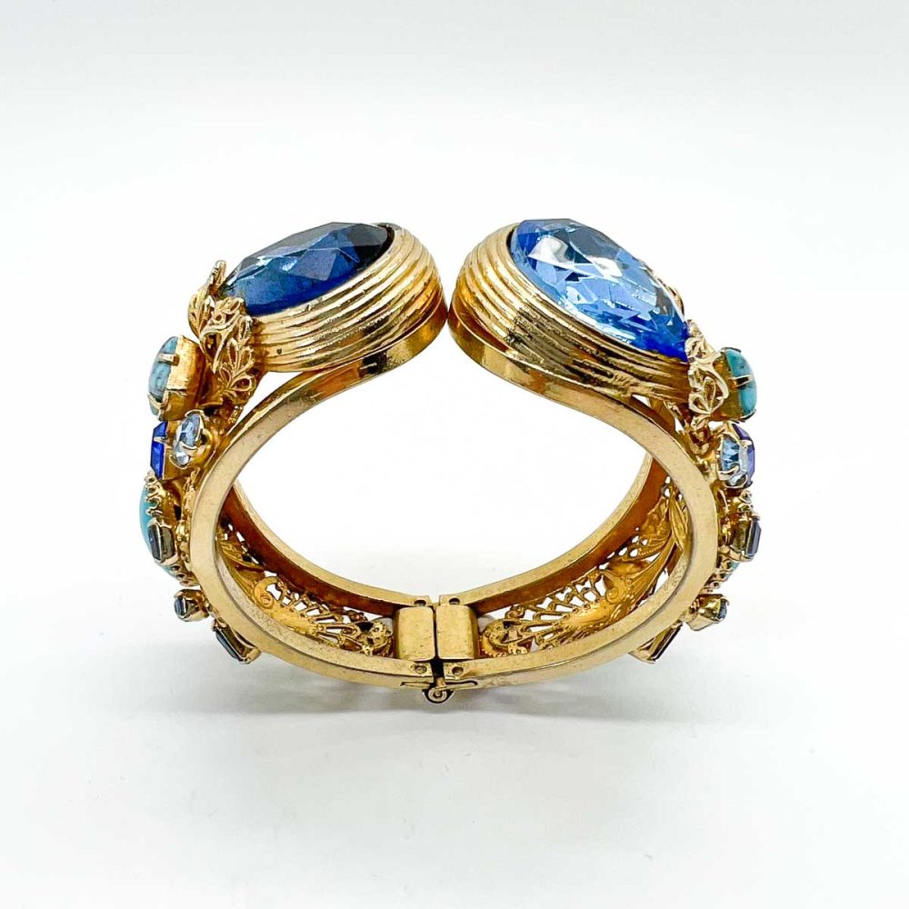 Vintage Blue Teardrop Clamper