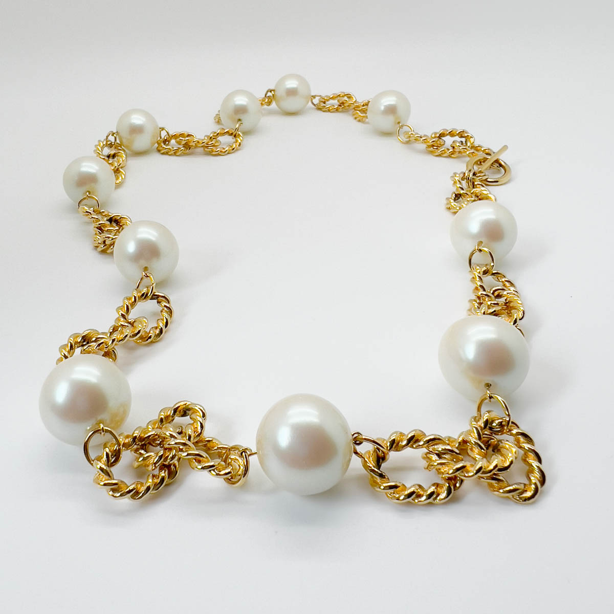 Jennifer Gibson Jewellery 1691 (3) Vintage Oversize Pearl Chain Necklace