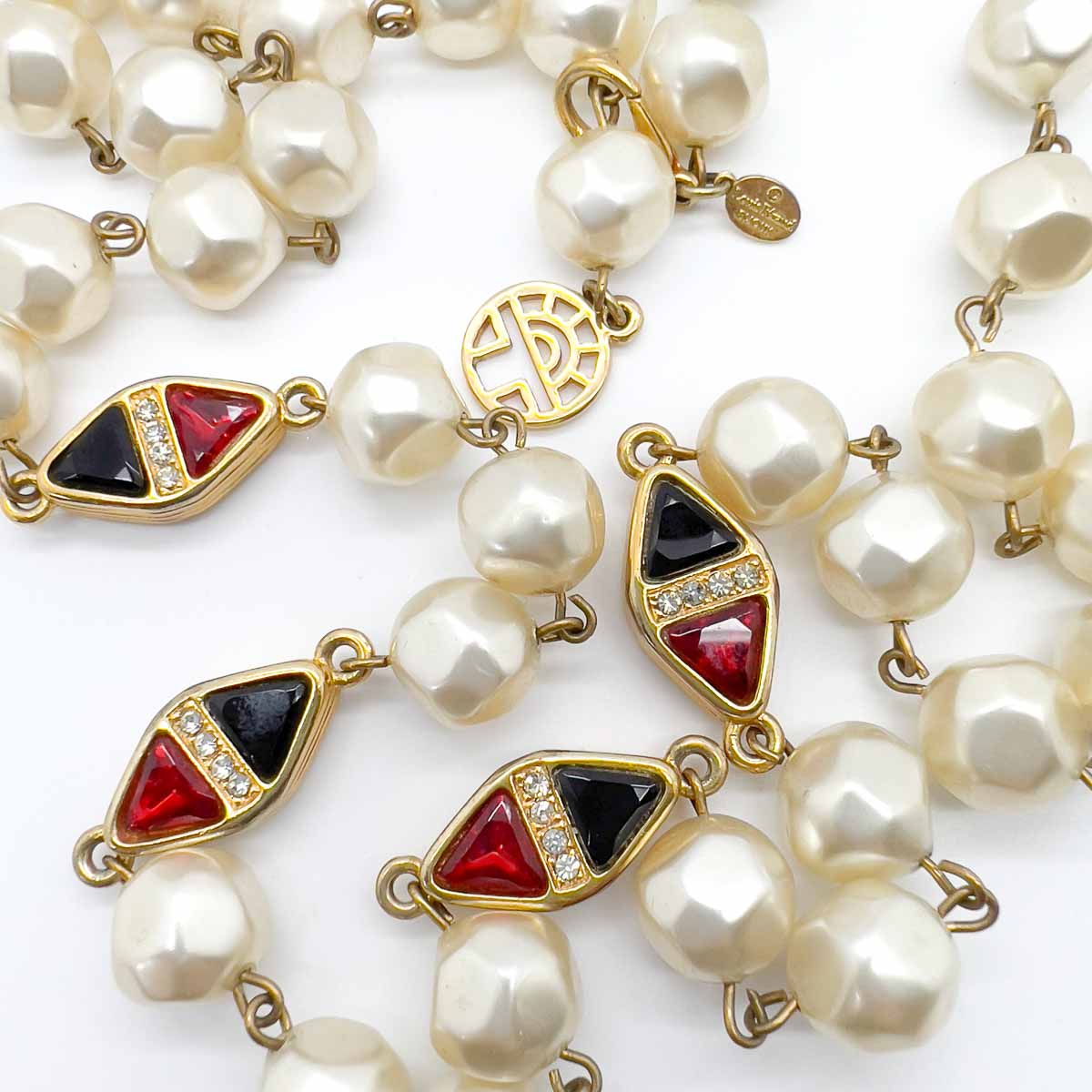 Jennifer Gibson Jewellery 1692 (6) Vintage Louis Féraud Pearl Necklace