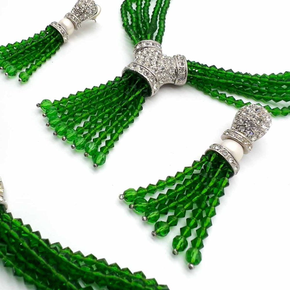 Vintage Emerald Glass Torsade Necklace