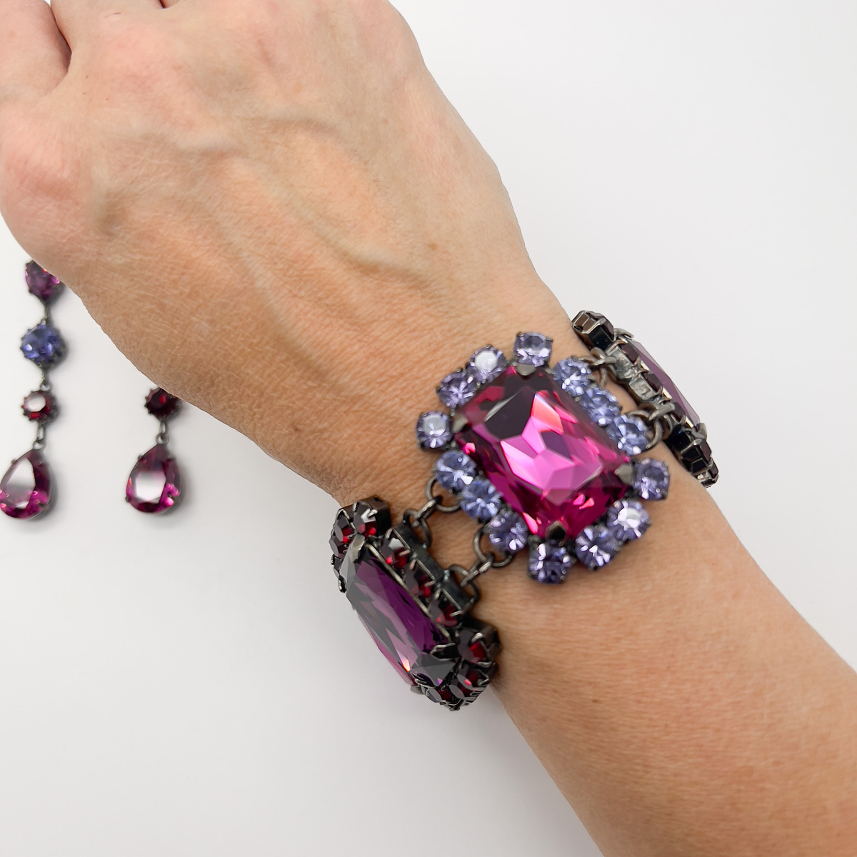 Jennifer Gibson Jewellery 1705 (7) Vintage Hot Pink Bracelet