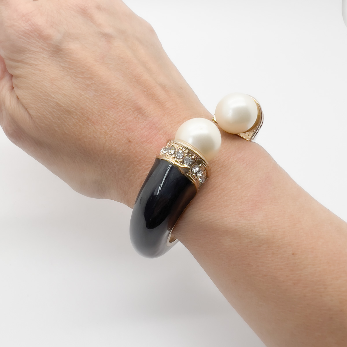 Jennifer Gibson Jewellery Bracelet 1720 (4) Vintage Enamel Pearl Torque Cuff