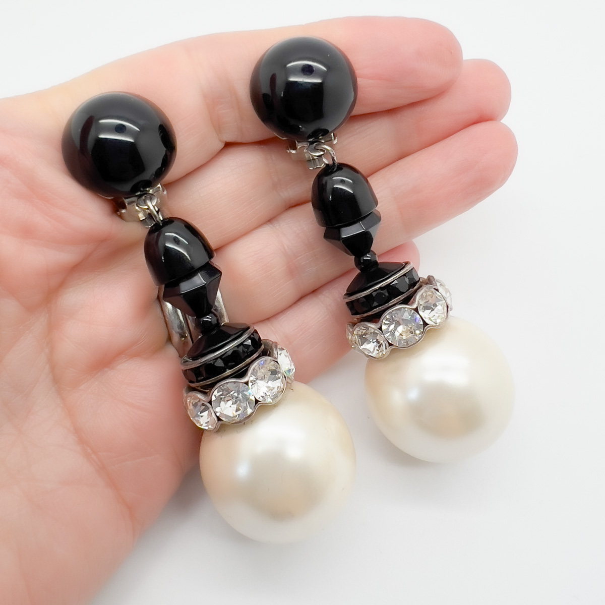 Jennifer Gibson Jewellery Drop Earrings 1737 (1) Vintage Giant Pearl Monochrome Drop Earrings