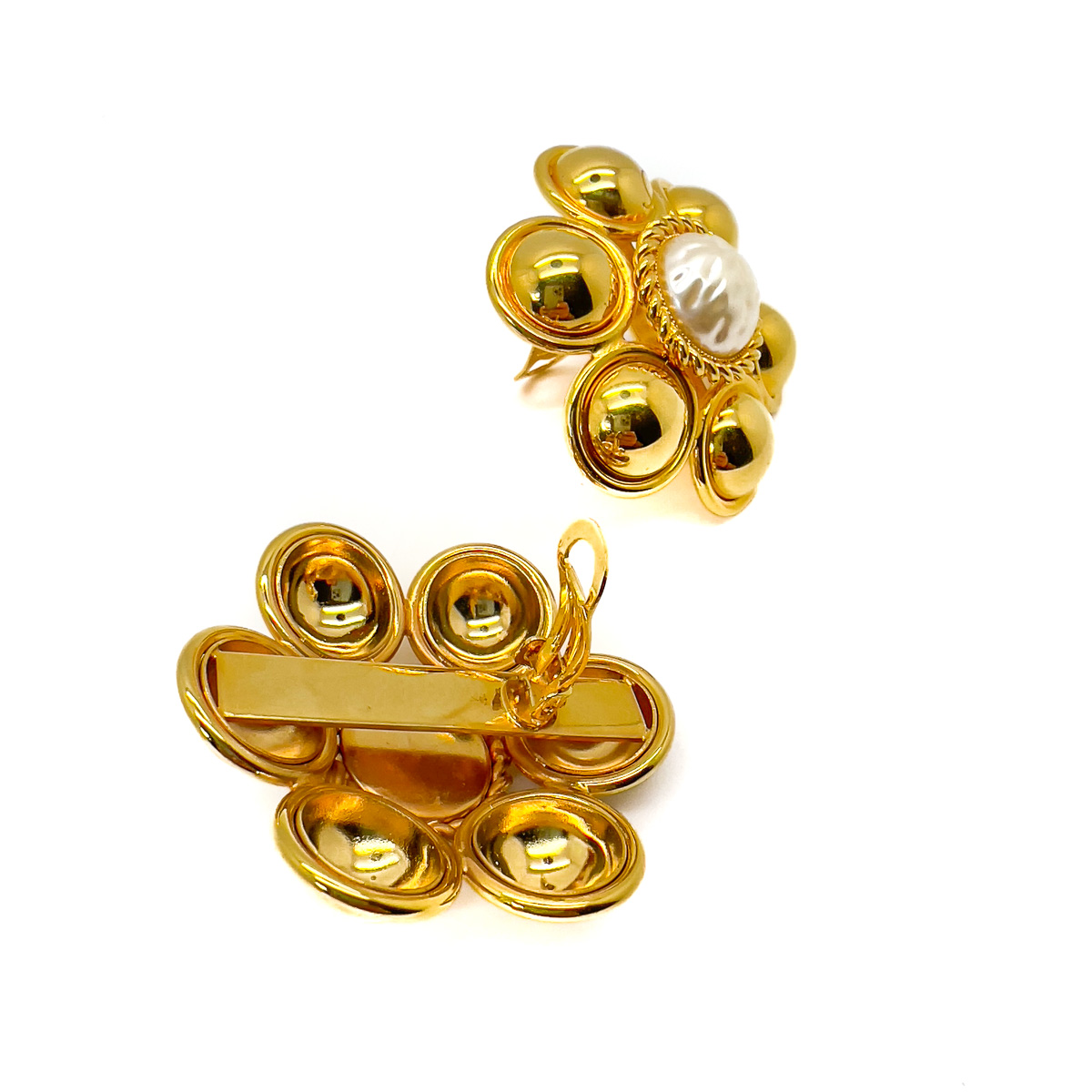 Jennifer Gibson Jewellery Earrings 1736 (4) Vintage Statement Gold Pearl Flower Earrings