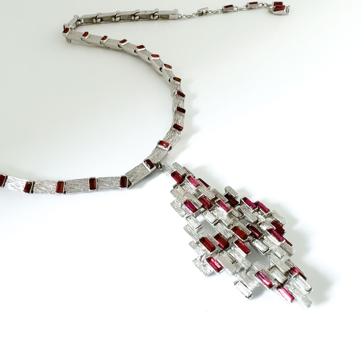 Jennifer Gibson Jewellery 1771 (5) Vintage Modernist Ruby Necklace