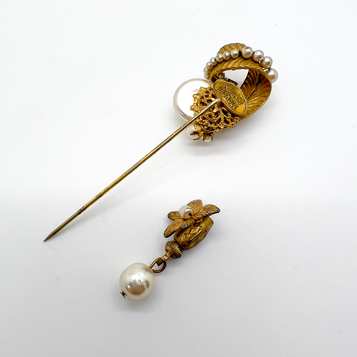 Jennifer Gibson Jewellery Brooch 1759 (12) Vintage Miriam Haskell Pearl Droplet Pin