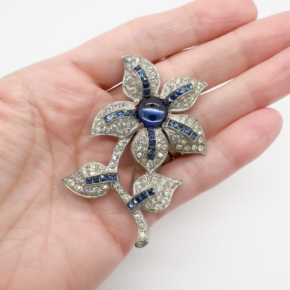 Vintage Cabochon Sapphire Paste Flower Brooch