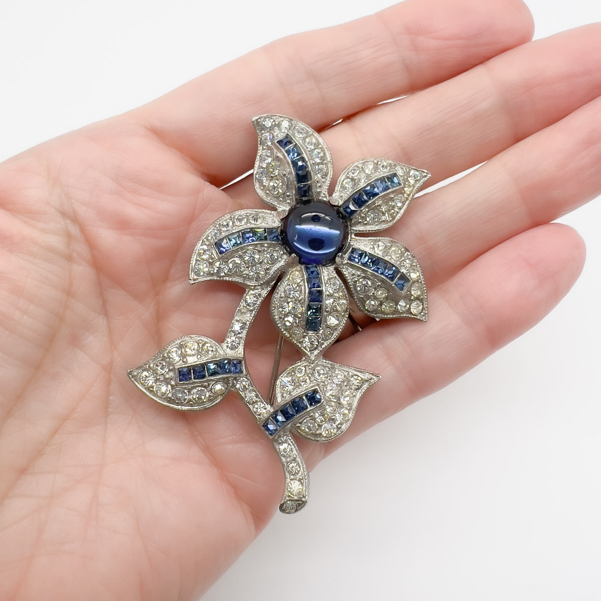 Jennifer Gibson Jewellery Brooch 1760 (4) Vintage Cabochon Sapphire Paste Flower Brooch
