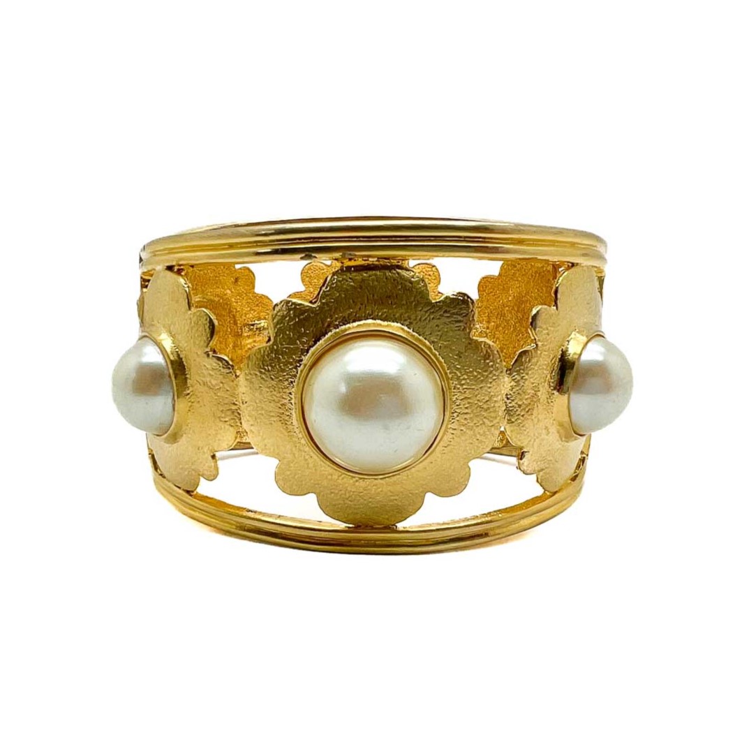 Jennifer Gibson Jewellery 1802 (2) Vintage Pearl Floral Motif Cuff