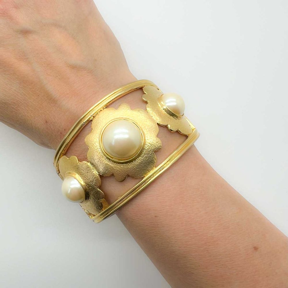 Vintage Pearl Floral Motif Cuff