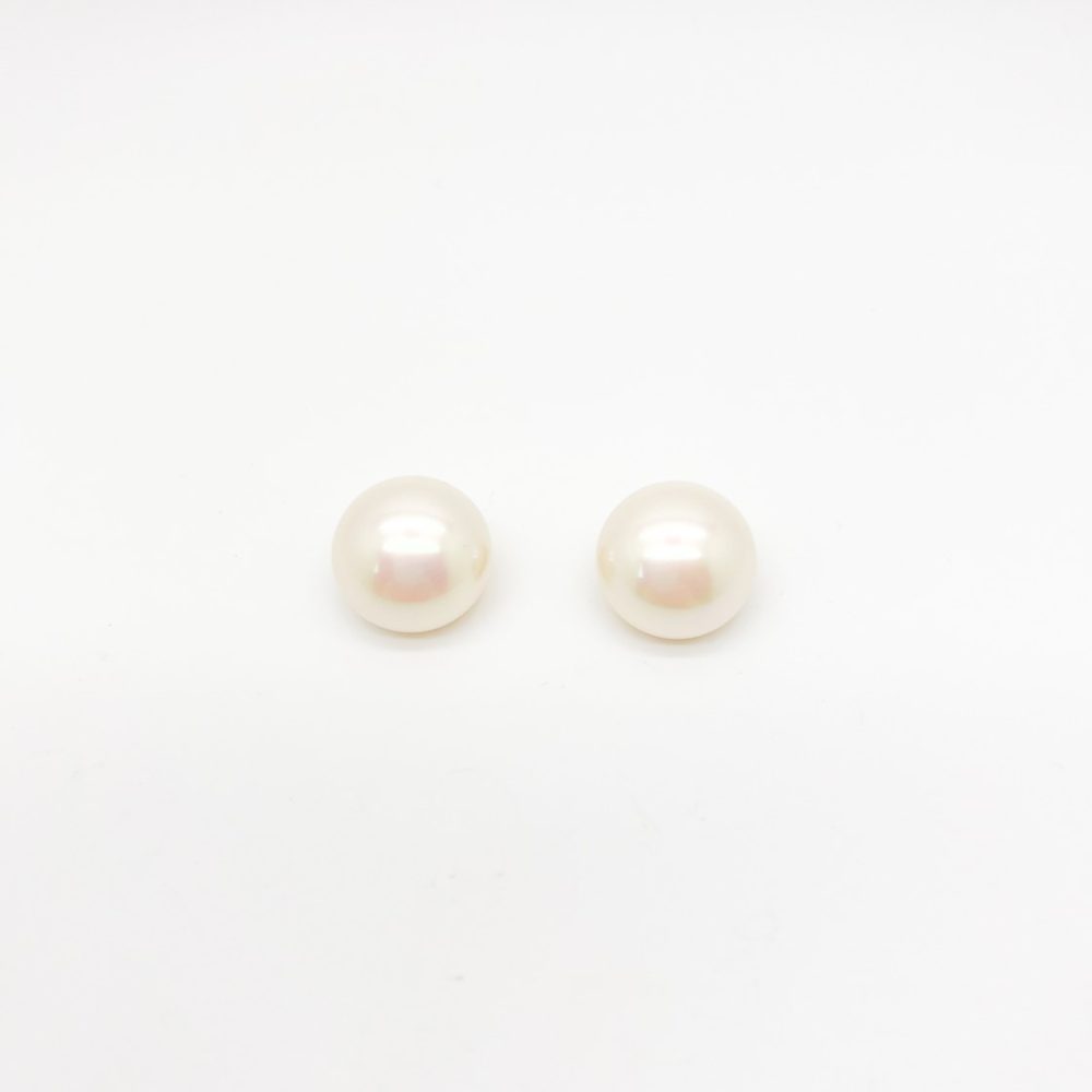 Vintage Dior Pearl Stud Earrings