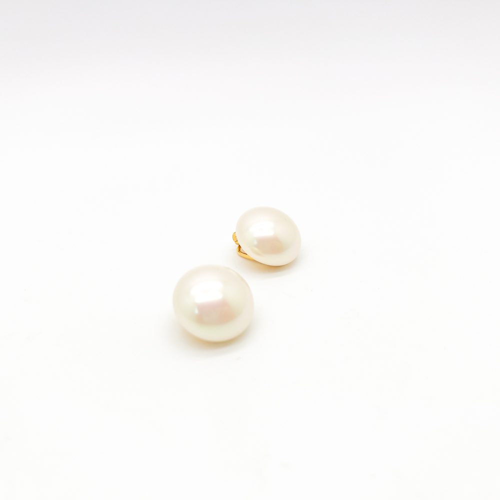 Vintage Dior Pearl Stud Earrings