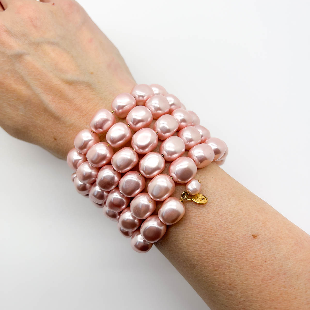 Jennifer Gibson Jewellery 1874 (1) Vintage Monet Pearl Cuff