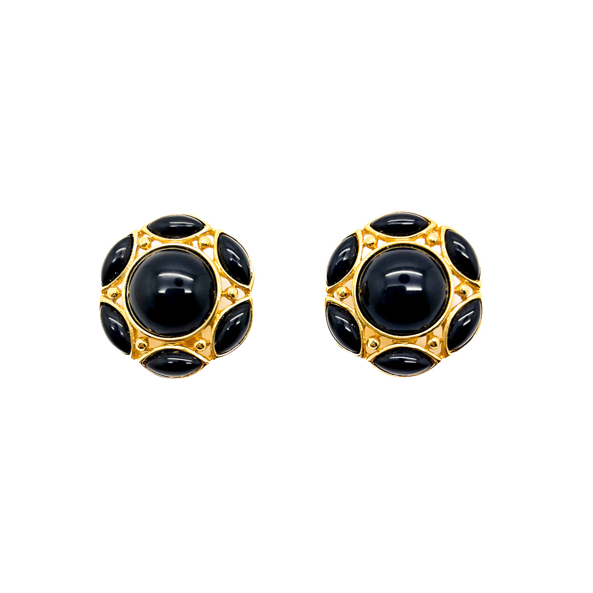 Jennifer Gibson Jewellery 1877 (1) Vintage Trifari Black Earrings