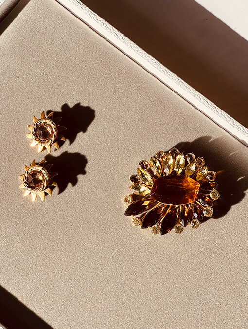 JENNIFER GIBSON JEWELLERY BRILLIANT BROWN AW 24 (8) Vintage Vogue Crystal Torsade
