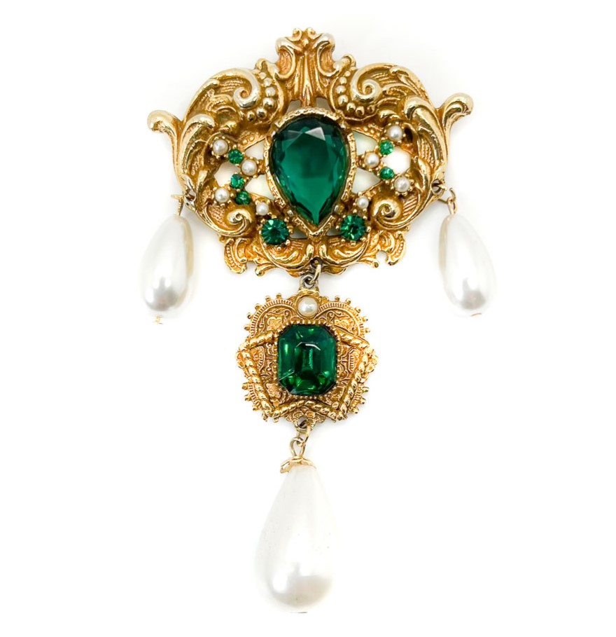 Vintage Coro Renaissance Pendant