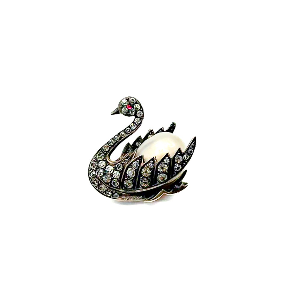 Antique Swan Pearl brooch