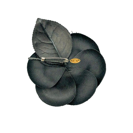 A Collecter's Guide to Vintage Chanel by Jennifer Gibson Jewellery All Rights Inc
