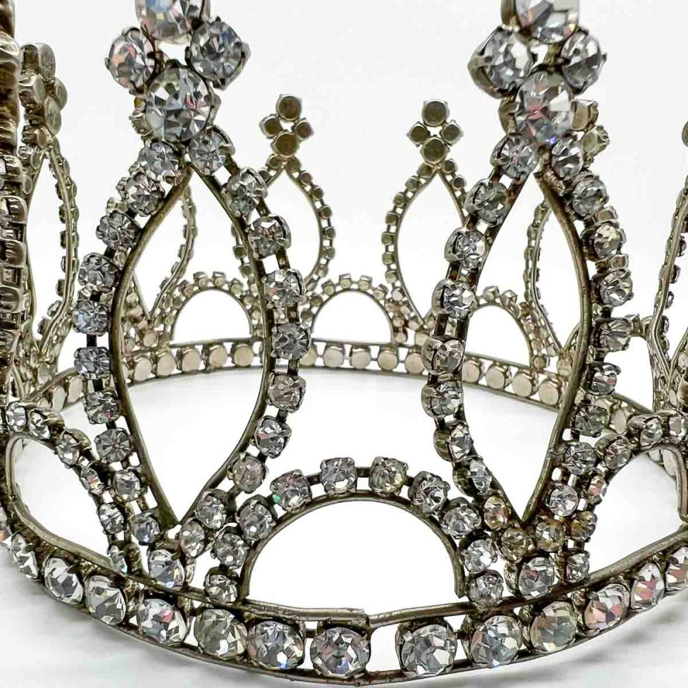 Vintage Paste Crown