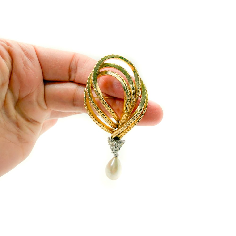 Vintage Grosse Pearl Droplet Brooch