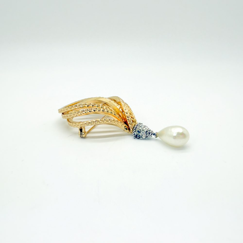 Vintage Grosse Pearl Droplet Brooch