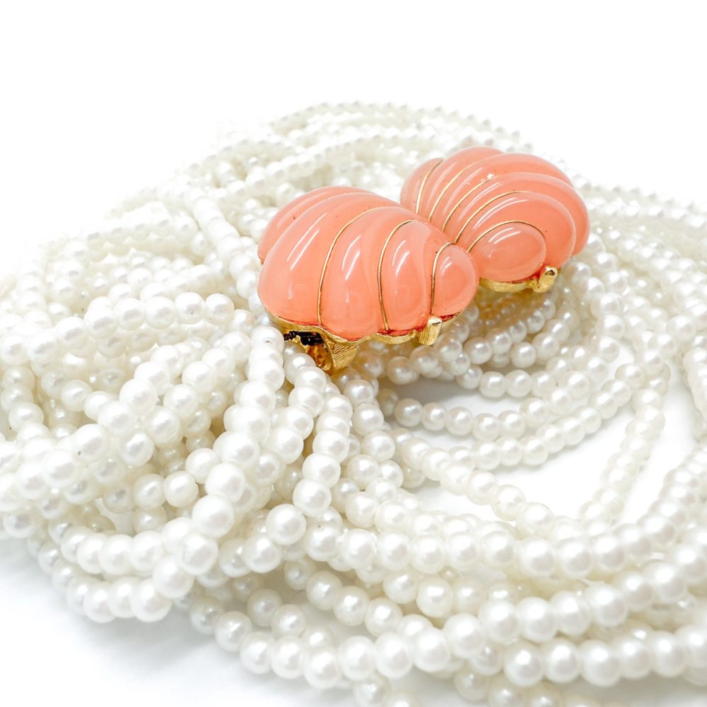 Vintage Trifari Pearl Shell Collar