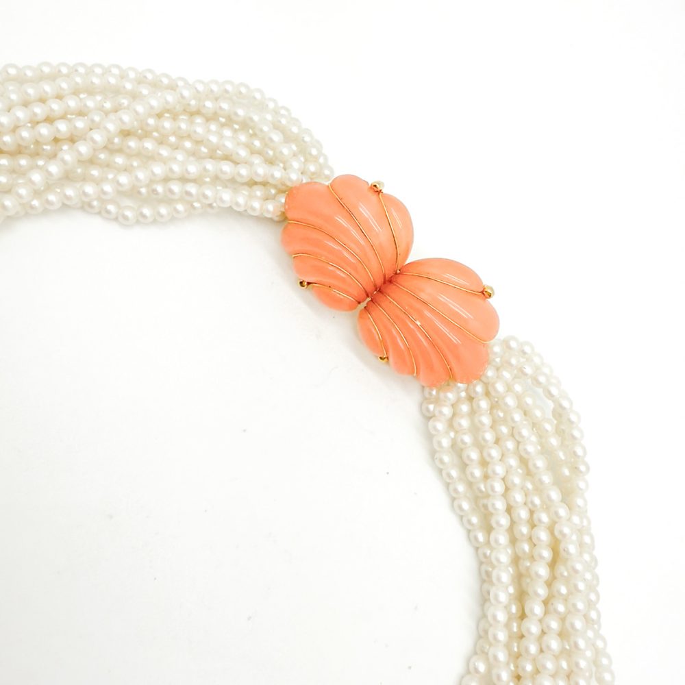 Vintage Trifari Pearl Shell Collar