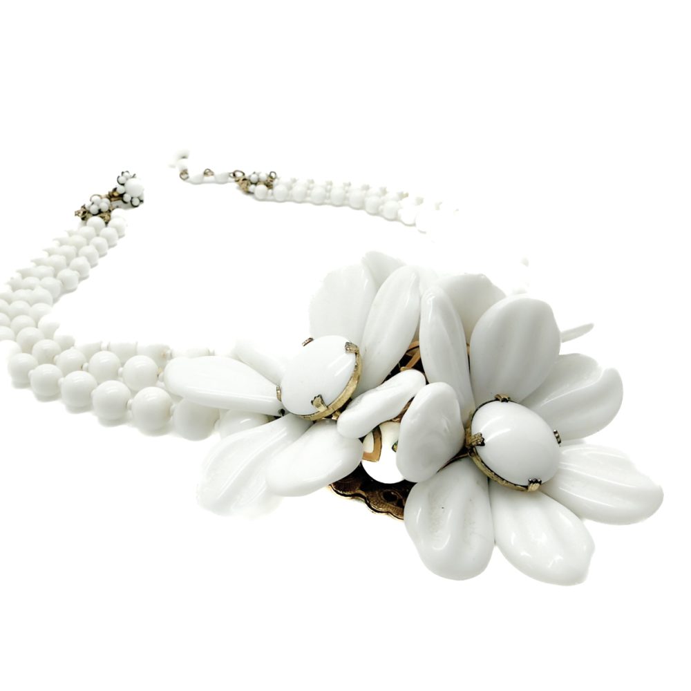 Vintage Miriam Haskell White Flower Necklace